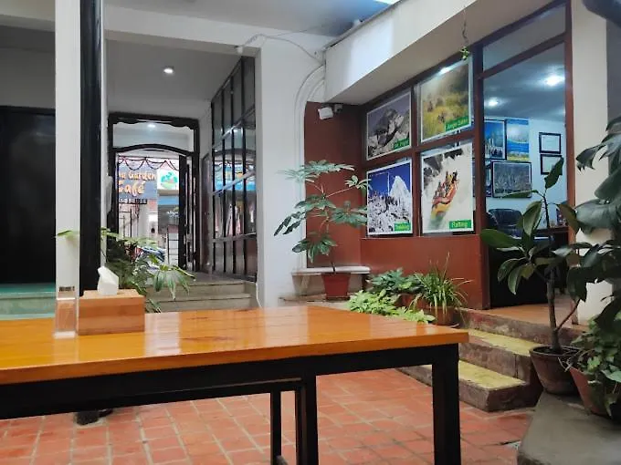 Hotel Holy Inn의 연락처