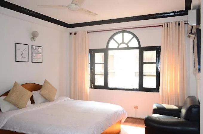 Hotel Holy Inn Kathmandu 2*,